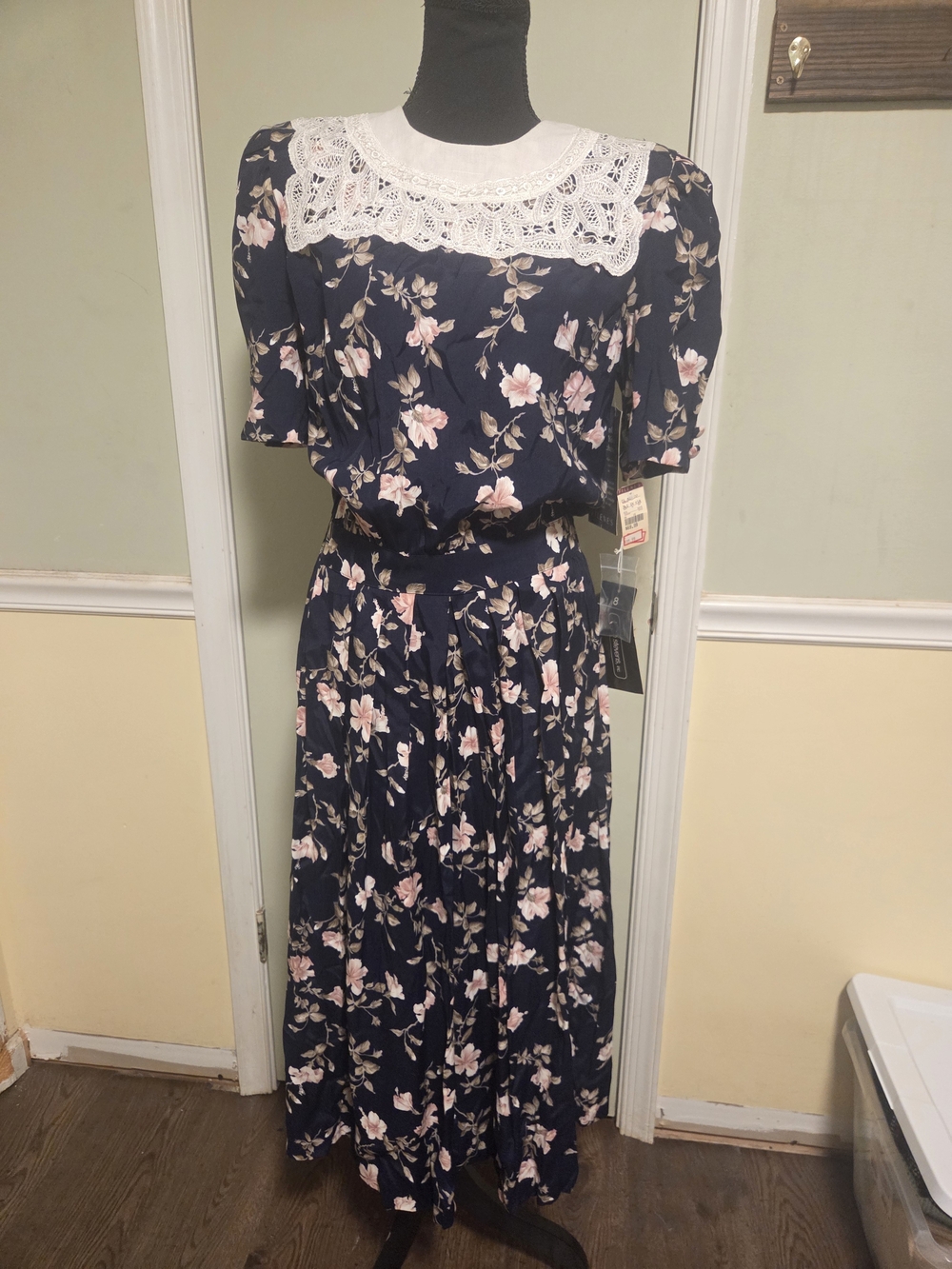 VINTAGE- Karin stevens Navy Midi Dress with Pink Floral Print and Lace Yoke